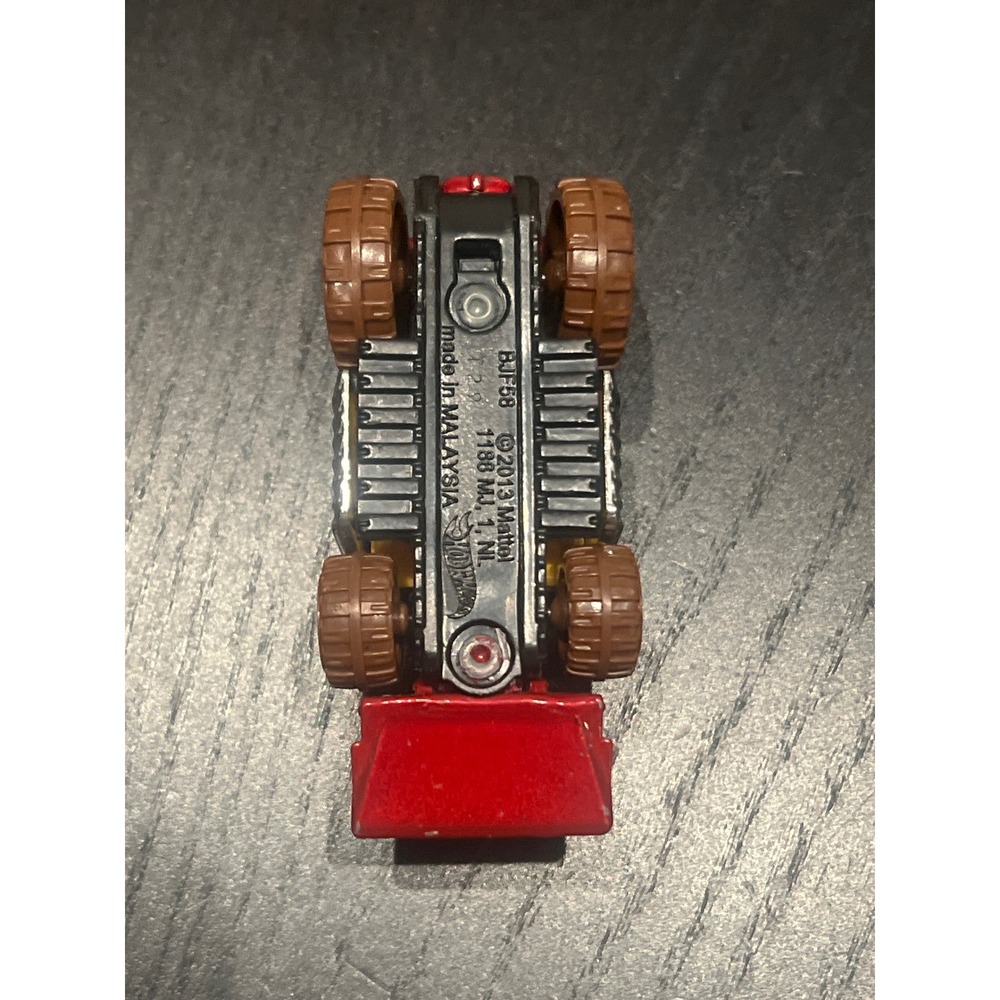 Hot Wheels Speed Dozer Red Yellow 2013 Mattel BJF58 Diecast Bulldozer Truck - Picture 4 of 5